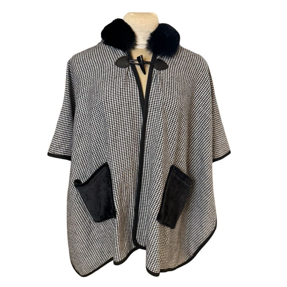 Jane & Berry Houndstooth Cape Faux Fur Hood/Collar One Size Lightweight Packable